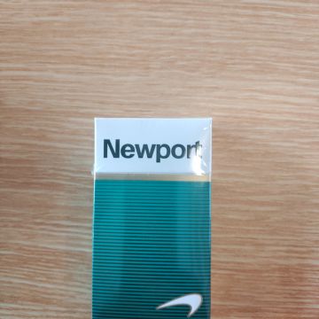 Newport 100s box