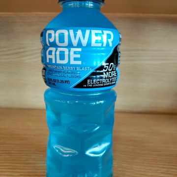 Powerade Mountain berry blast 20oz