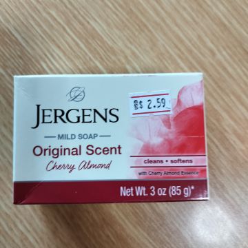 JERGENS SOAP BAR cherry almond 